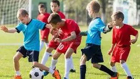 《童年足球梦起航：普利希奇心系欧洲绿茵，鲁尼、菲戈偶像光芒照亮征途》